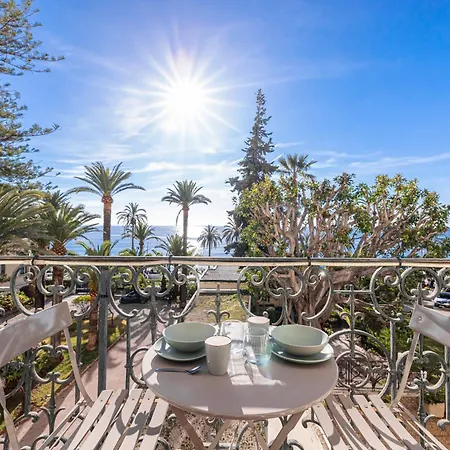 Appartement Regina - Somptueux 3 Pièces - Carré D'or - Vue *