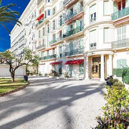 Appartement Regina - Somptueux 3 Pièces - Carré D'or - Vue *