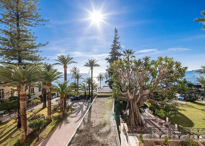Apartment Regina - Somptueux 3 Pieces - Carre D'or - Vue Menton
