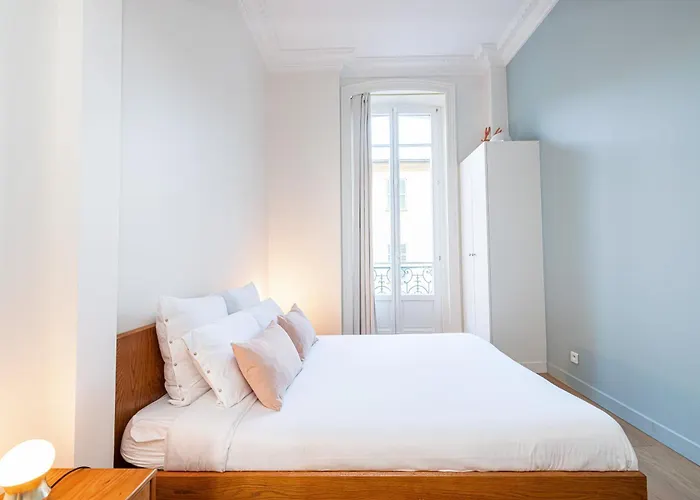 Regina - Somptueux 3 Pieces - Carre D'or - Vue * Menton